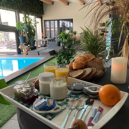 Konukevi Desirad Spa Privatif Et Piscine Couverte *